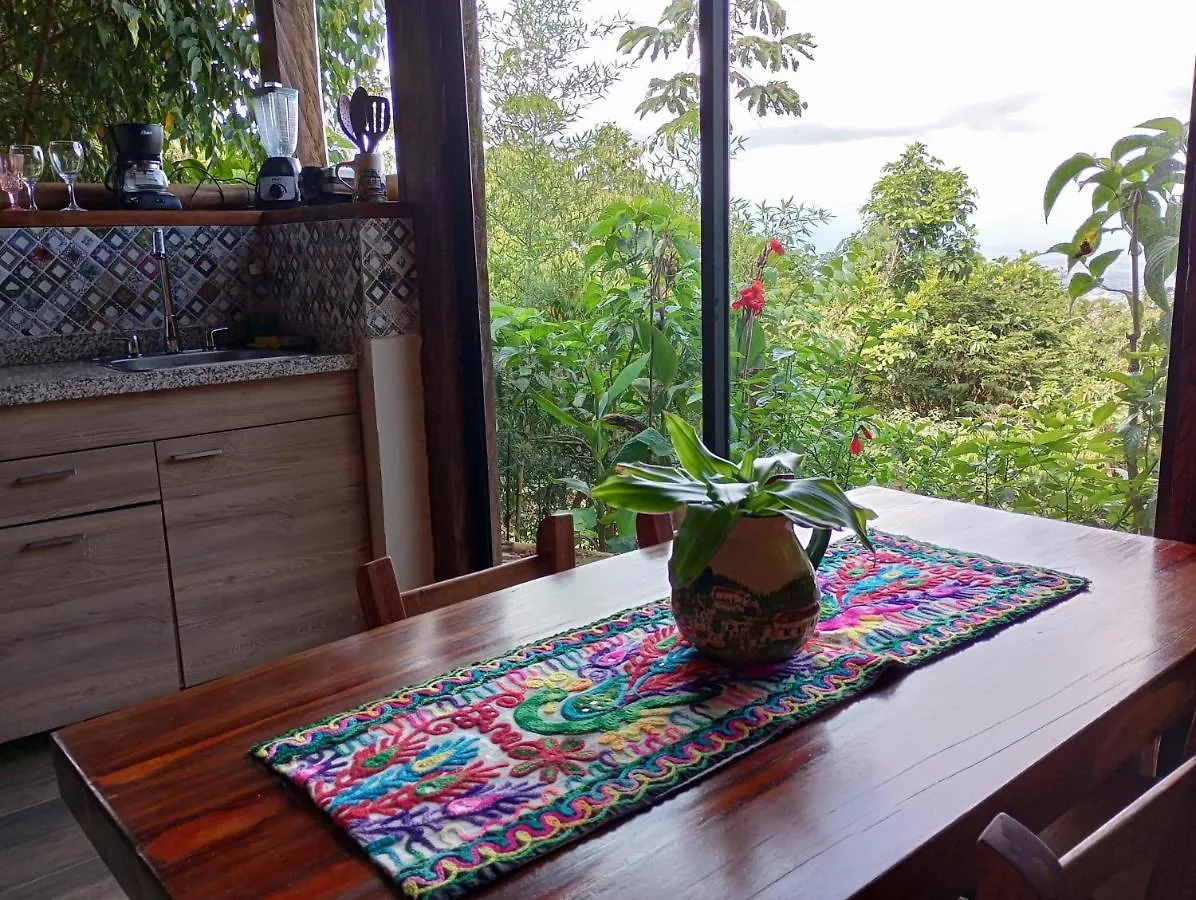 Finca Colibrí Zafiro, Altos del Rosario Cali Colombia