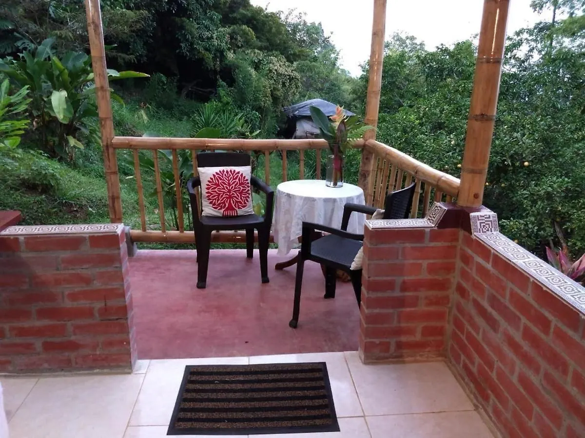 Finca Colibrí Zafiro, Altos del Rosario Cali 0*,  Colombia